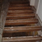 holeforstairs191005a_web