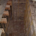 holeforstairs191005b_web